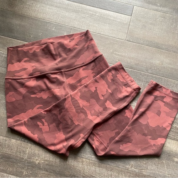 Lululemon Align Crop *21" Heritage 365 Camo Brier Rose Multi - Picture 5 of 7